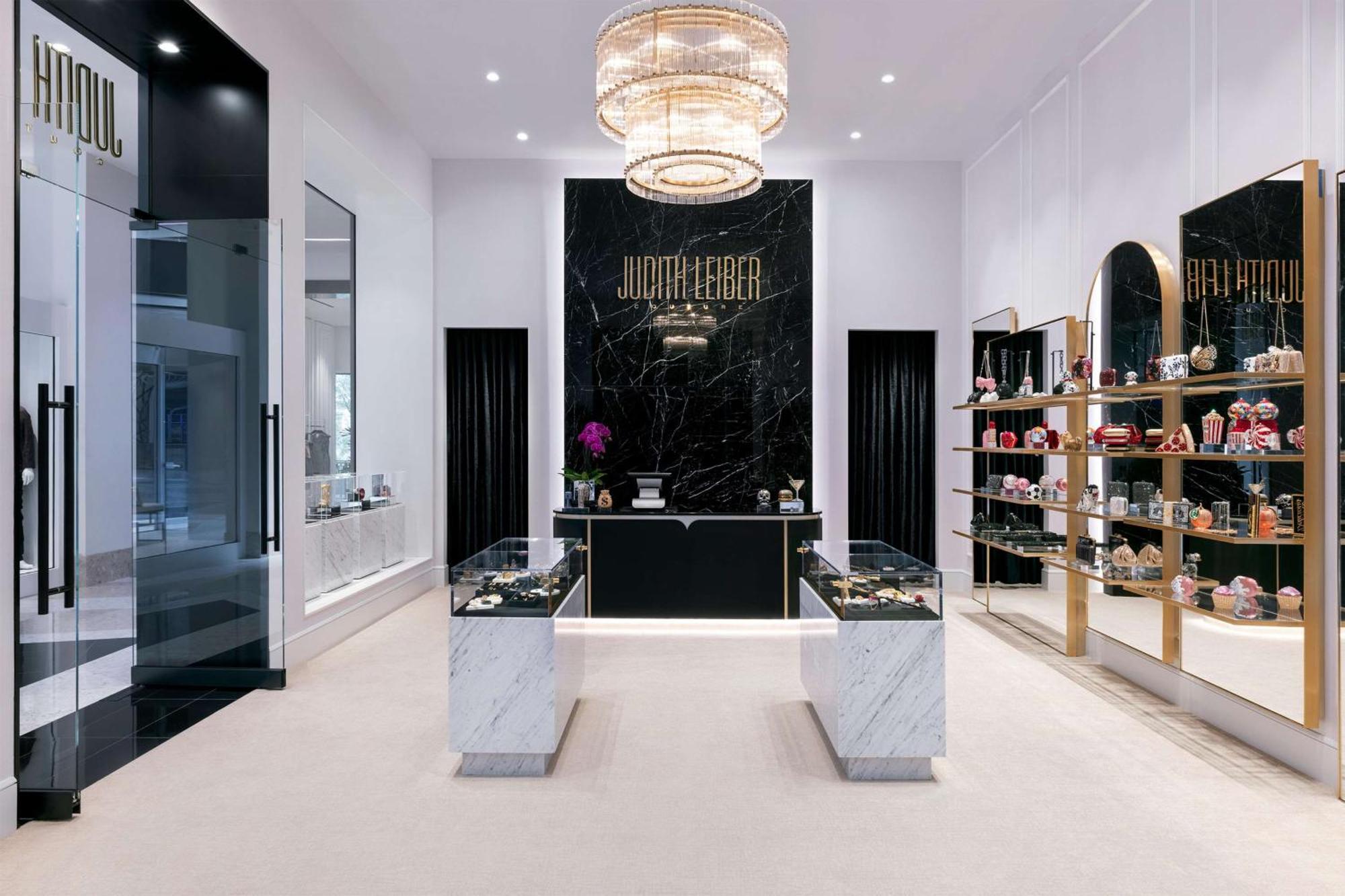 Conrad Las Vegas At Resorts World Εξωτερικό φωτογραφία The interior of a Jimmy Choo store