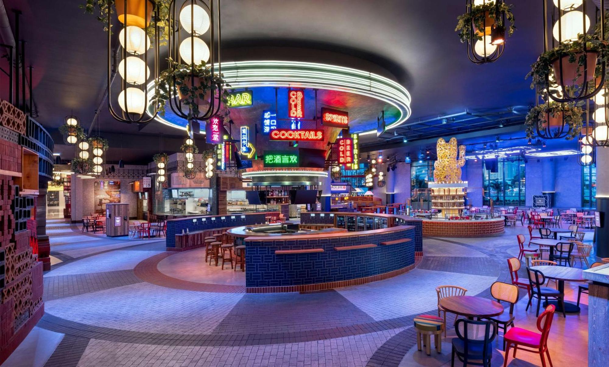 Conrad Las Vegas At Resorts World Εξωτερικό φωτογραφία The bar at the center of the casino